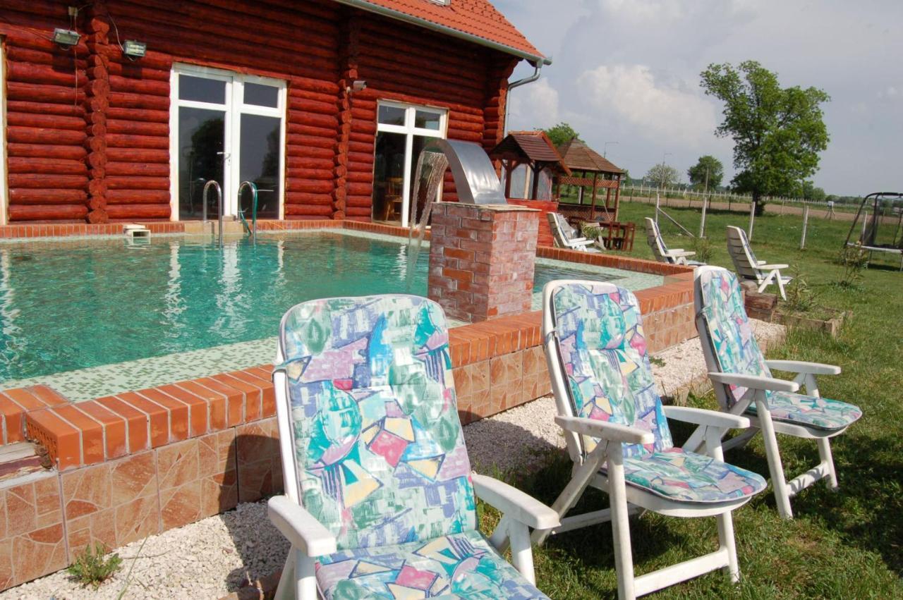 Bed and Breakfast Roenk-Wellness Panzio Mezopeterd Esterno foto