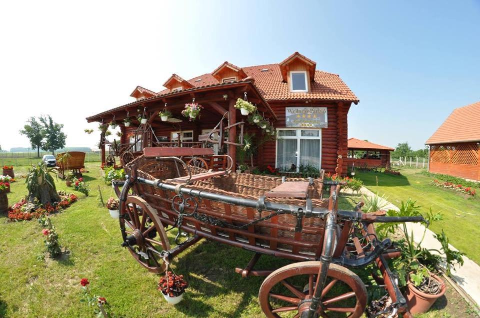 Bed and Breakfast Roenk-Wellness Panzio Mezopeterd Esterno foto