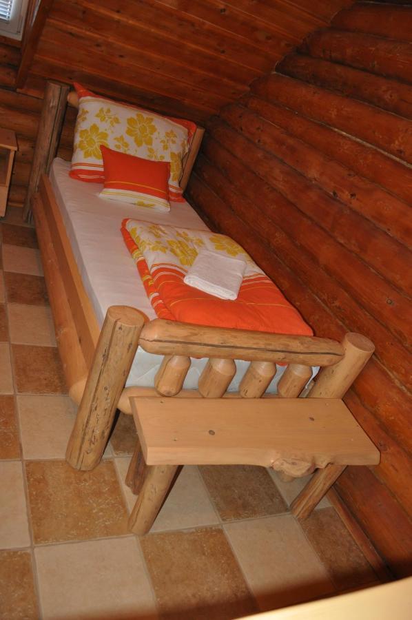 Bed and Breakfast Roenk-Wellness Panzio Mezopeterd Esterno foto
