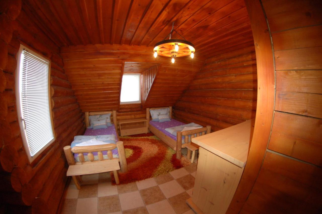 Bed and Breakfast Roenk-Wellness Panzio Mezopeterd Esterno foto
