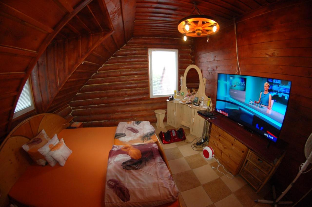 Bed and Breakfast Roenk-Wellness Panzio Mezopeterd Esterno foto
