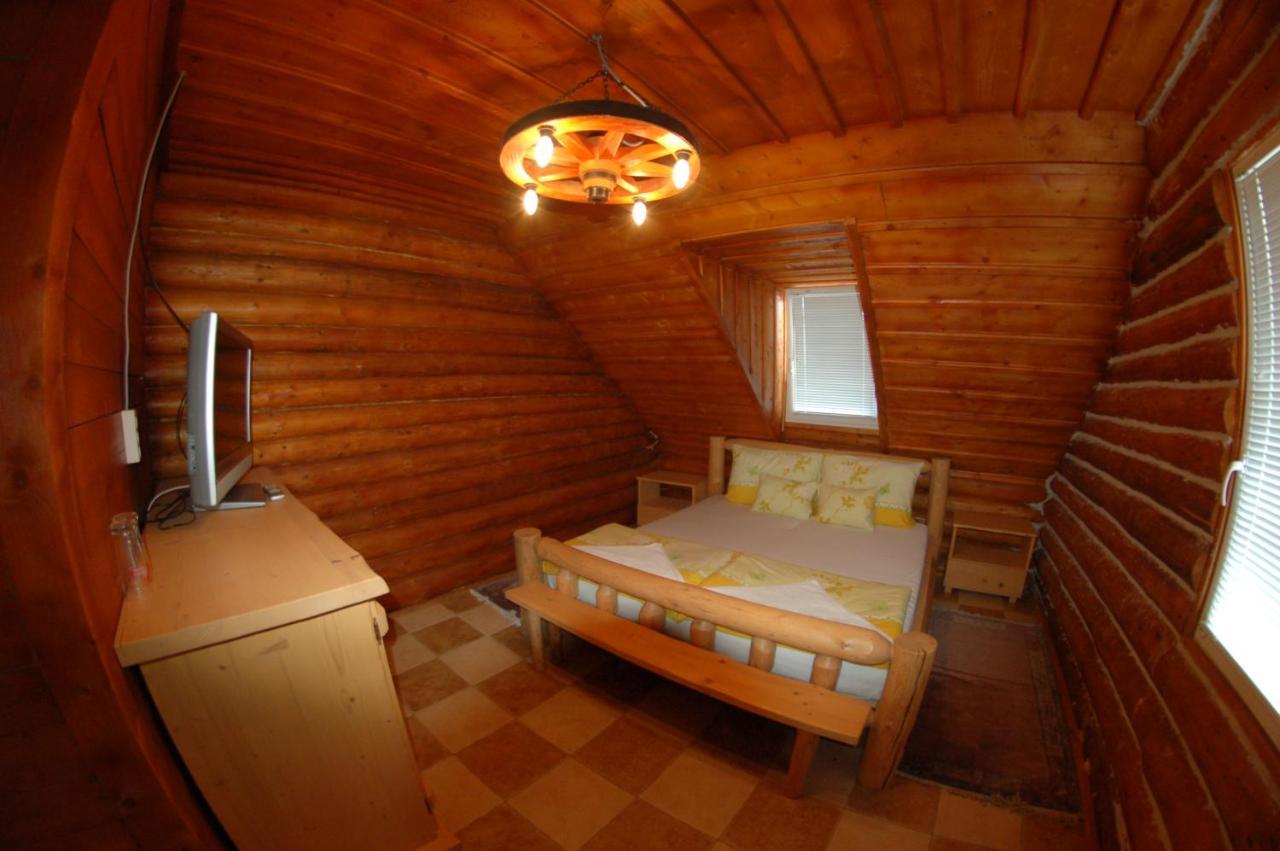 Bed and Breakfast Roenk-Wellness Panzio Mezopeterd Esterno foto